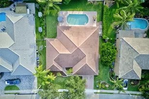 744 SW 159th Ln, Pembroke Pines, FL 33027 - Photo 38