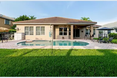 744 SW 159th Ln, Pembroke Pines, FL 33027 - Photo 32