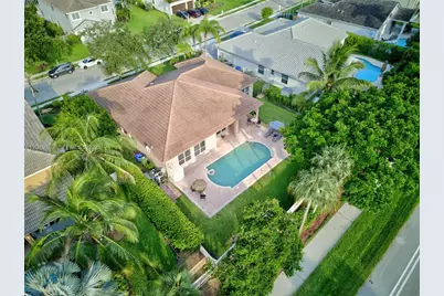 744 SW 159th Ln, Pembroke Pines, FL 33027 - Photo 1