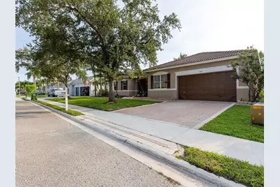 744 SW 159th Ln, Pembroke Pines, FL 33027 - Photo 44