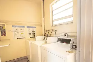 1551 NE Miami Gardens Dr, Miami, FL 33179 - Photo 20