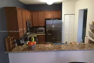 10620 NW 88th St, Doral, FL 33178 - Photo 8