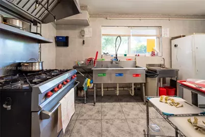 1930 Lincoln St, Hollywood, FL 33020 - Photo 4