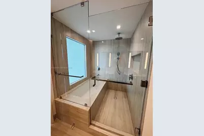 2411 Laguna Circle North #1411, Miami, FL 33181 - Photo 20