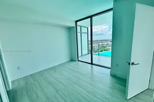 2411 Laguna Circle N, Miami, FL 33181 - Photo 14