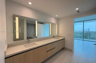 2411 Laguna Circle N, Miami, FL 33181 - Photo 56