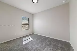 4470 Waterside Dr, Oakland Park, FL 33309 - Photo 20