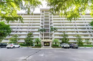 605 Oaks Dr, Pompano Beach, FL 33069 - Photo 28