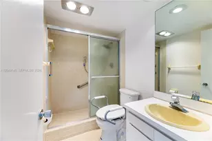 605 Oaks Dr, Pompano Beach, FL 33069 - Photo 24