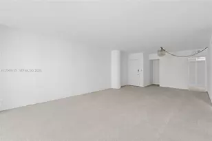 5005 Collins Ave, Miami Beach, FL 33140 - Photo 34