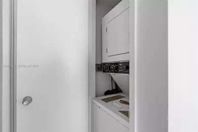 5005 Collins Ave #509, Miami Beach, FL 33140 - Photo 14