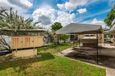 292 W 39th Pl, Hialeah, FL 33012 - Photo 34
