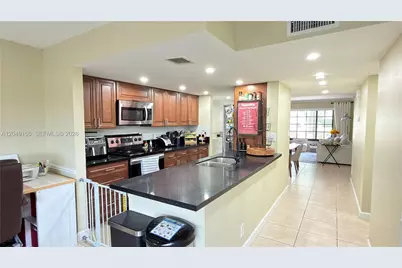 9492 NW 39th St, Sunrise, FL 33351 - Photo 6
