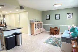 9492 NW 39th St, Sunrise, FL 33351 - Photo 12