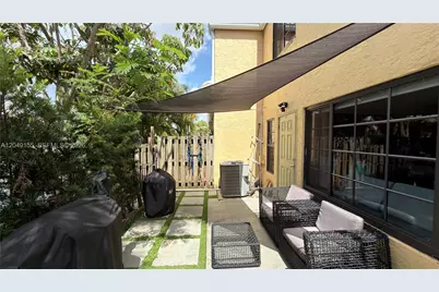 9492 NW 39th St, Sunrise, FL 33351 - Photo 16
