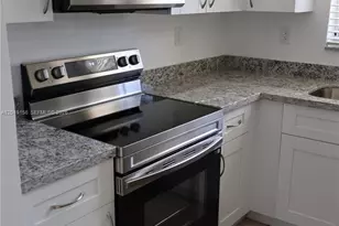 8337 NW 142nd St, Miami Lakes, FL 33016 - Photo 20