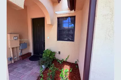 3767 SE 3rd Ct, Homestead, FL 33033 - Photo 2