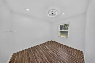 9828 NW 26th Ave, Miami, FL 33147 - Photo 16