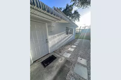 9828 NW 26th Ave, Miami, FL 33147 - Photo 22