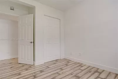 649 NW 24th Ave, Fort Lauderdale, FL 33311 - Photo 22