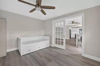 649 W Evanston Cir, Fort Lauderdale, FL 33312 - Photo 42