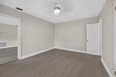 649 W Evanston Cir, Fort Lauderdale, FL 33312 - Photo 50
