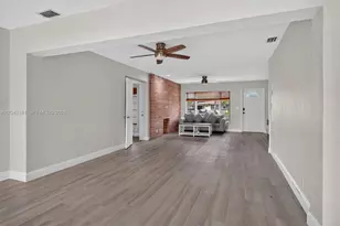 649 W Evanston Cir, Fort Lauderdale, FL 33312 - Photo 14