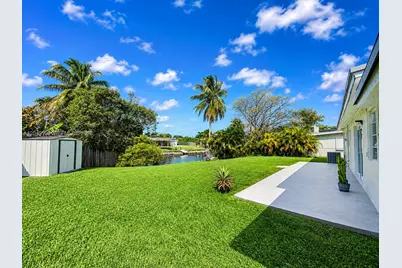 11121 SW 46th St, Miami, FL 33165 - Photo 1