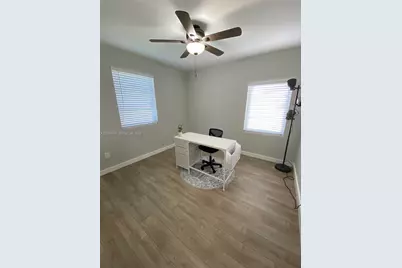 11121 SW 46th St, Miami, FL 33165 - Photo 10
