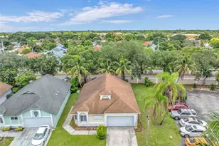 1108 E Jasmine Ln, North Lauderdale, FL 33068 - Photo 34