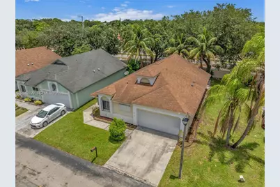 1108 E Jasmine Ln, North Lauderdale, FL 33068 - Photo 24