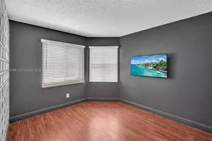 1108 E Jasmine Ln, North Lauderdale, FL 33068 - Photo 16