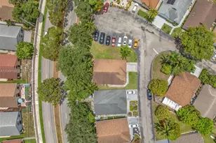 1108 E Jasmine Ln, North Lauderdale, FL 33068 - Photo 32