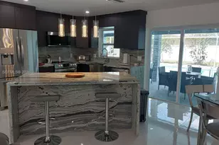 320 SE 15th Pl, Cape Coral, FL 33990 - Photo 2
