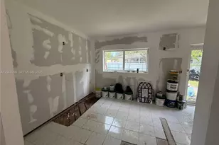 6346 NW 41st St, Virginia Gardens, FL 33166 - Photo 14
