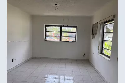 6346 NW 41st St, Virginia Gardens, FL 33166 - Photo 12