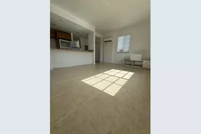 7130 Rue Versailles #6, Miami Beach, FL 33141 - Photo 4