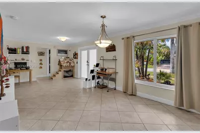 16740 Harbor Ct, Weston, FL 33326 - Photo 4