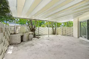 1701 NW 19th Ave, Miami, FL 33125 - Photo 20