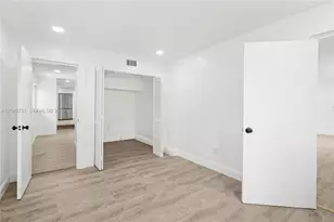 1701 NW 19th Ave, Miami, FL 33125 - Photo 32