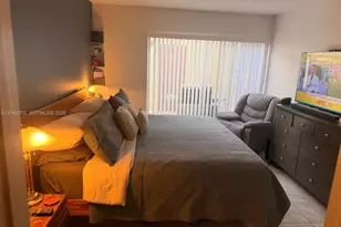 9536 NW 65th St, Tamarac, FL 33321 - Photo 6