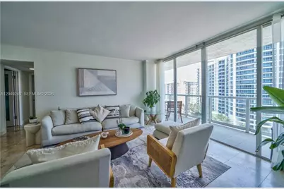 5900 Collins Ave #1406, Miami Beach, FL 33140 - Photo 1