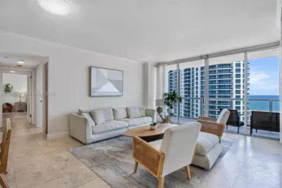 5900 Collins Ave #1406, Miami Beach, FL 33140 - Photo 2