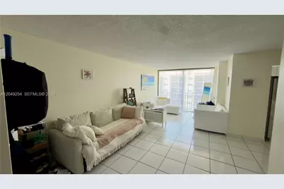 16909 N Bay Rd #907, Sunny Isles Beach, FL 33160 - Photo 2