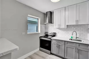 1430 16th St, Miami Beach, FL 33139 - Photo 18