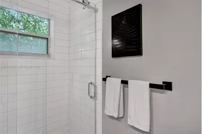 1430 16th St #1, Miami Beach, FL 33139 - Photo 32