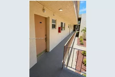 10300 Coral Way #C25, Miami, FL 33165 - Photo 8