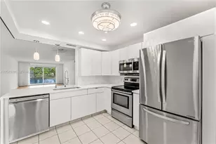 4301 Martinique Cir, Coconut Creek, FL 33066 - Photo 14