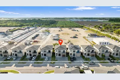 275 NW 13th Pl, Florida City, FL 33034 - Photo 10