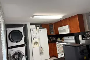 415 NW 85th Pl, Miami, FL 33126 - Photo 6